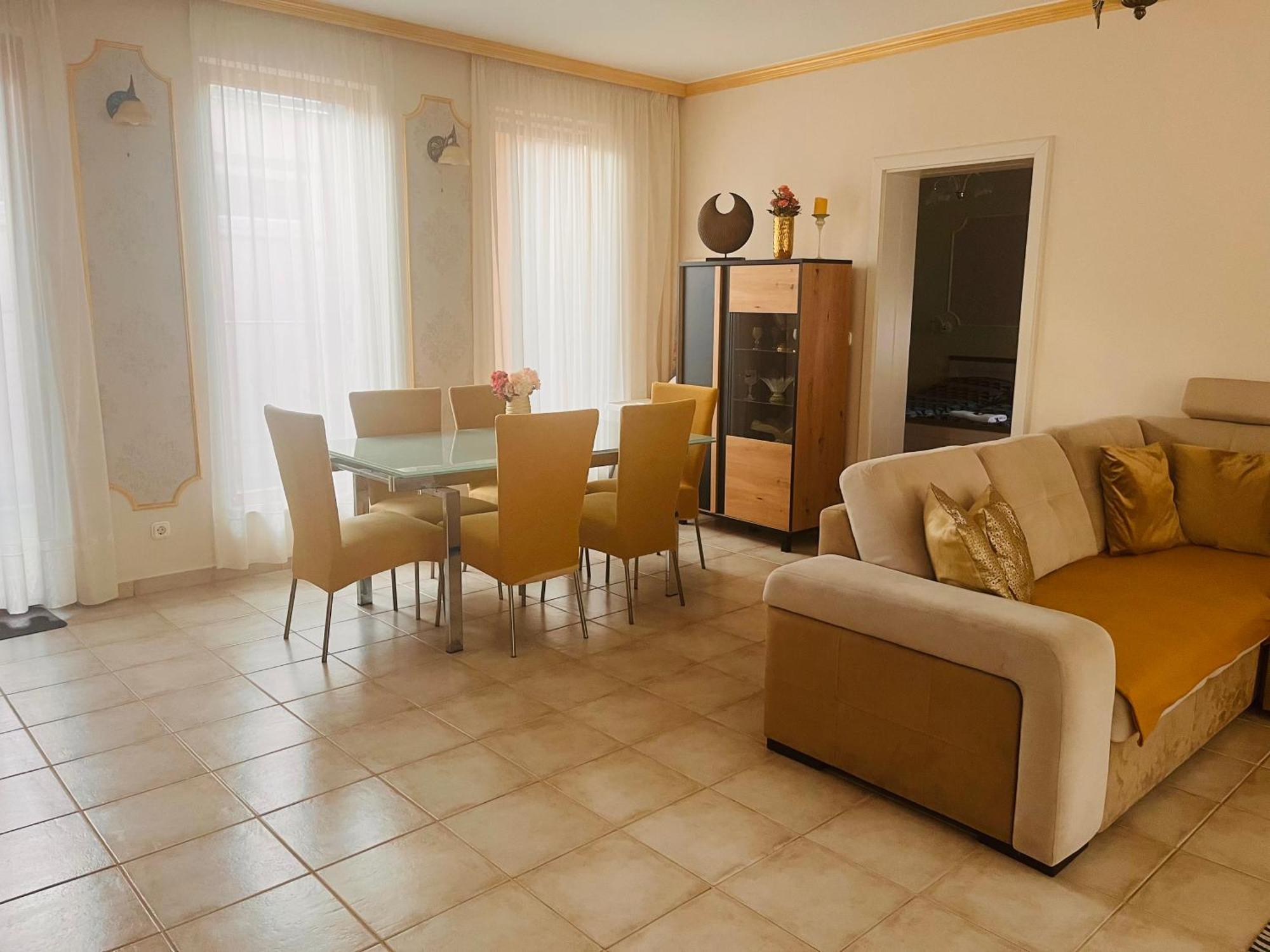 Aqua Azur Apartman Hajduszoboszlo Exterior photo