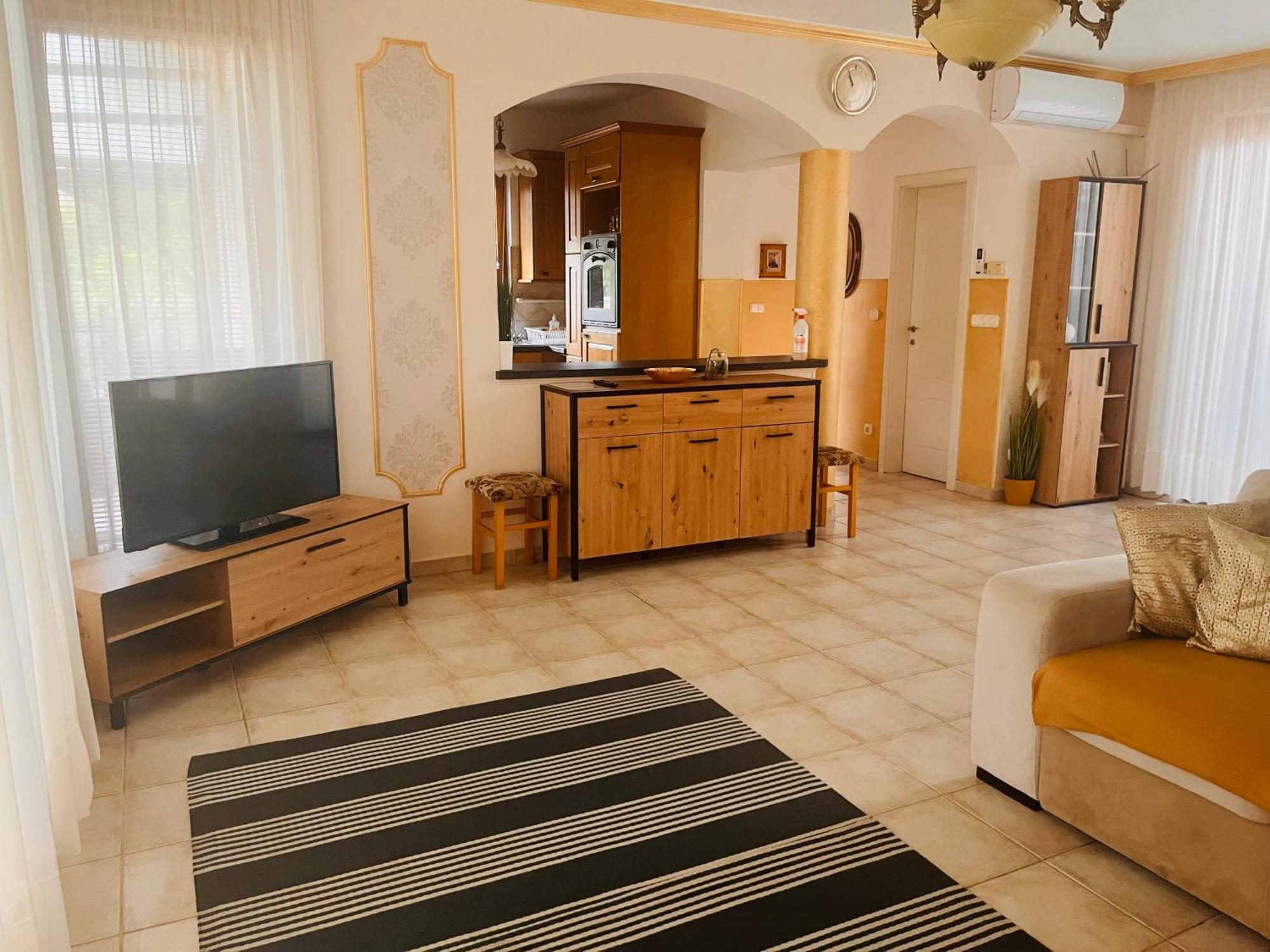 Aqua Azur Apartman Hajduszoboszlo Exterior photo